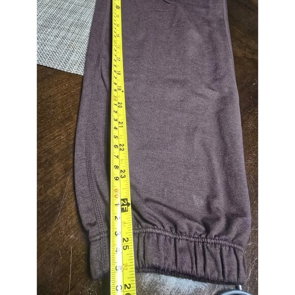 Vuori Boyfriend Sweatpants, Brown, size Medium - Picture 11 of 12